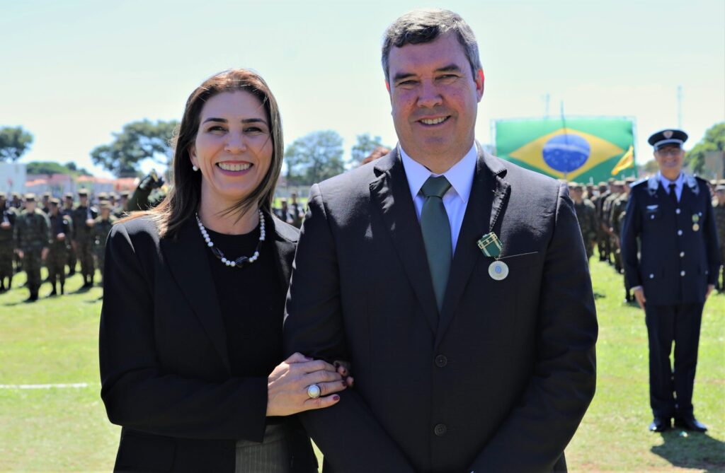 Governador destaca parceria e papel do Exército no desenvolvimento do Brasil Governador destaca parceria e papel do Exército no desenvolvimento do Brasil