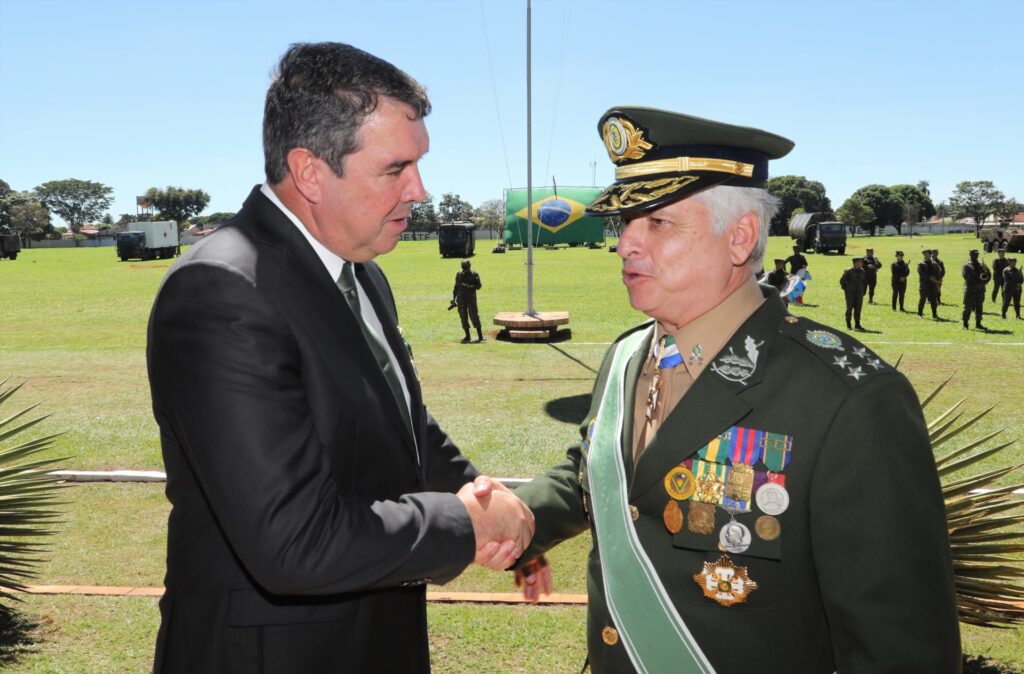 Governador destaca parceria e papel do Exército no desenvolvimento do Brasil Governador destaca parceria e papel do Exército no desenvolvimento do Brasil