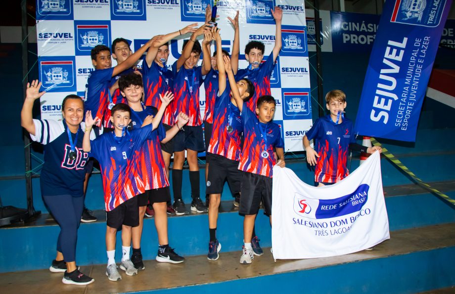 Escola Dom Aquino é a campeã do basquete masculino e feminino do JETs Sub-14