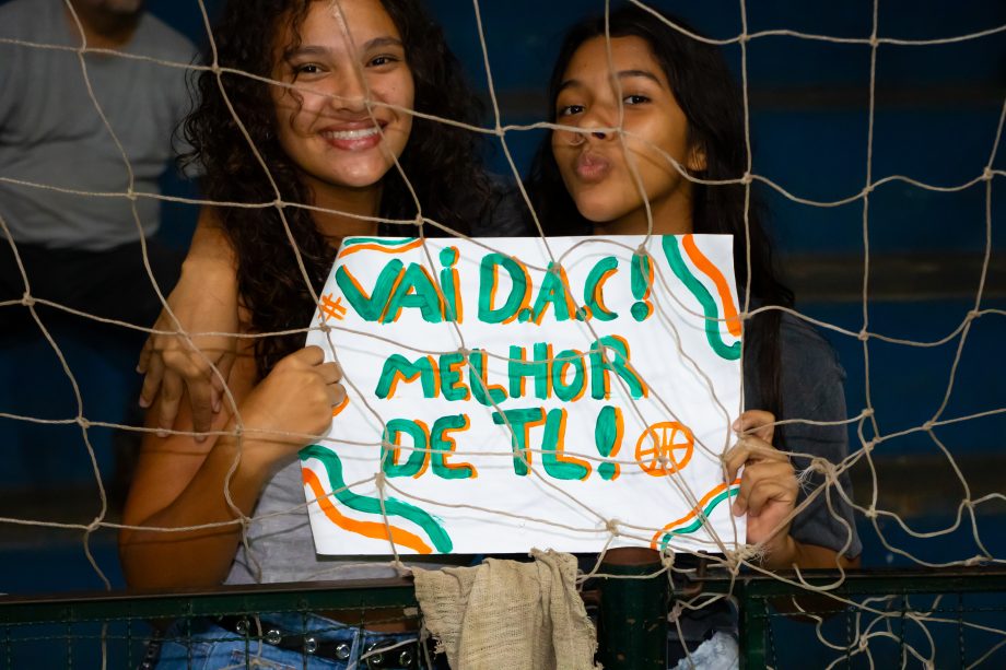 Escola Dom Aquino é a campeã do basquete masculino e feminino do JETs Sub-14