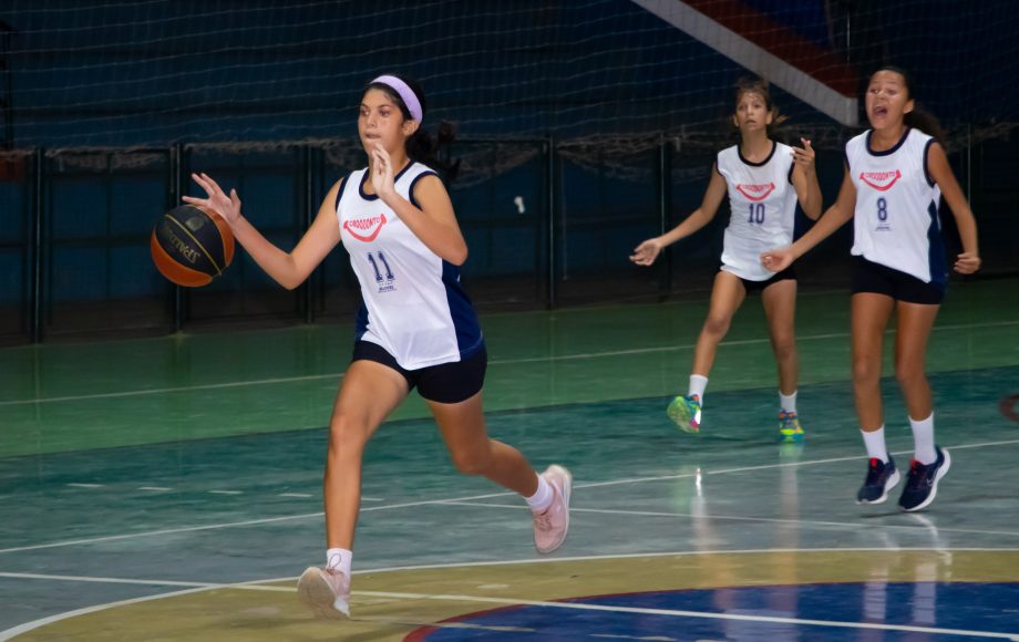 Escola Dom Aquino é a campeã do basquete masculino e feminino do JETs Sub-14