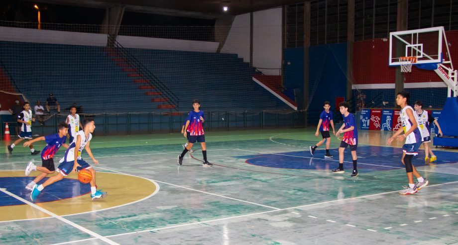 Escola Dom Aquino é a campeã do basquete masculino e feminino do JETs Sub-14