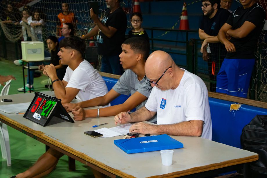 Escola Dom Aquino é a campeã do basquete masculino e feminino do JETs Sub-14