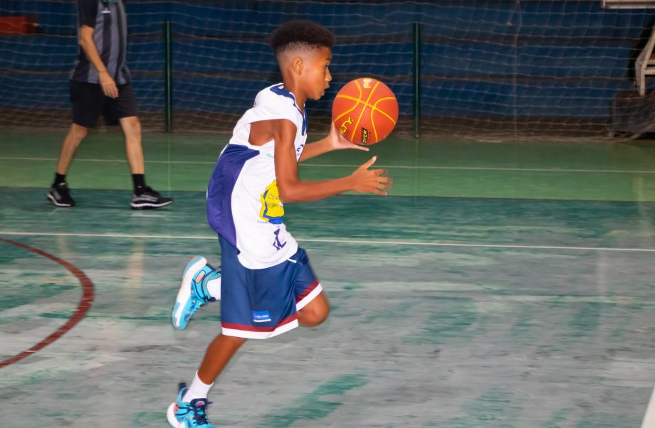 Escola Dom Aquino é a campeã do basquete masculino e feminino do JETs Sub-14