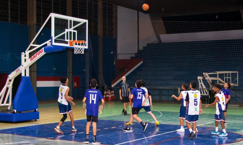 Escola Dom Aquino é a campeã do basquete masculino e feminino do JETs Sub-14