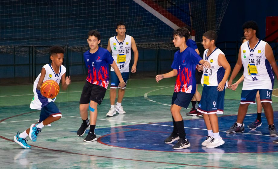 Escola Dom Aquino é a campeã do basquete masculino e feminino do JETs Sub-14