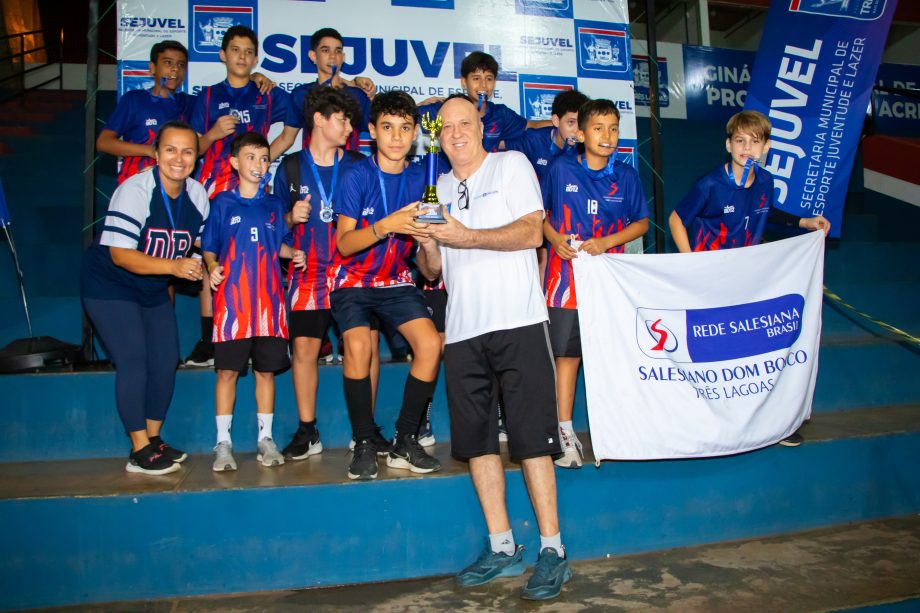 Escola Dom Aquino é a campeã do basquete masculino e feminino do JETs Sub-14