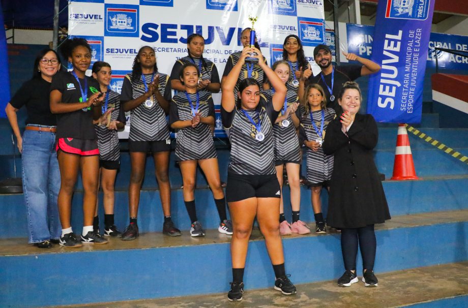 Escolas Parque São Carlos e LULOCA são as campeãs de handebol do JETs Sub-14