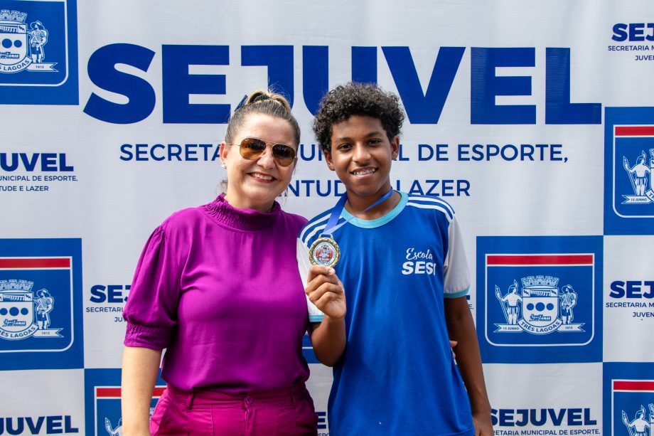 Escolas Dom Aquino e Bom Jesus são as campeãs do atletismo do JETs Sub-14 Escolas Dom Aquino e Bom Jesus são as campeãs do atletismo do JETs Sub-14