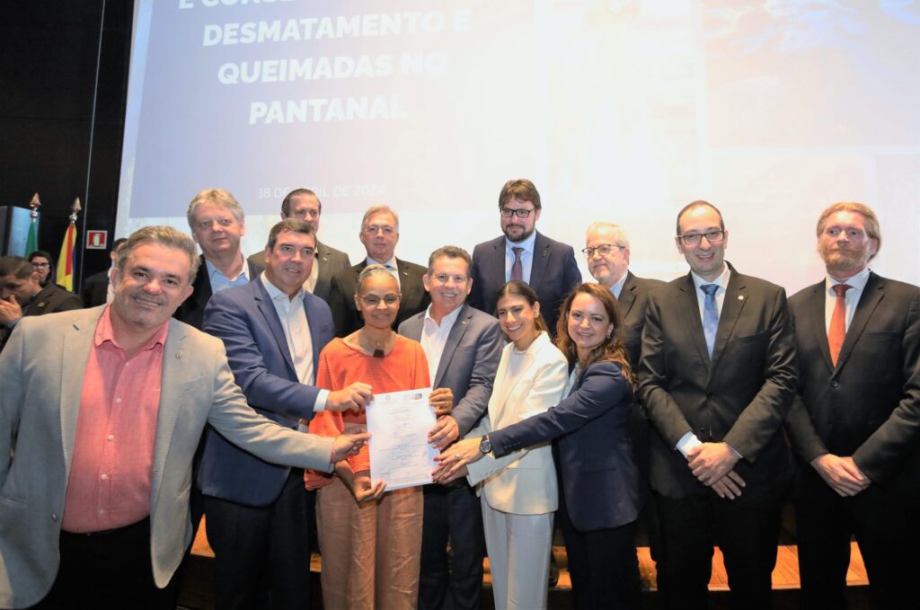 Para desenvolvimento sustentável do Pantanal, MS e MT formalizam cooperação com apoio do Ministério do Meio Ambiente Para desenvolvimento sustentável do Pantanal, MS e MT formalizam cooperação com apoio do Ministério do Meio Ambiente