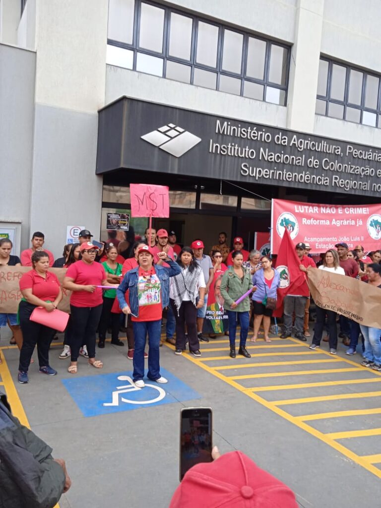 MST/MS ocupa sede do Incra em MS para negociar avanço da Reforma Agrária