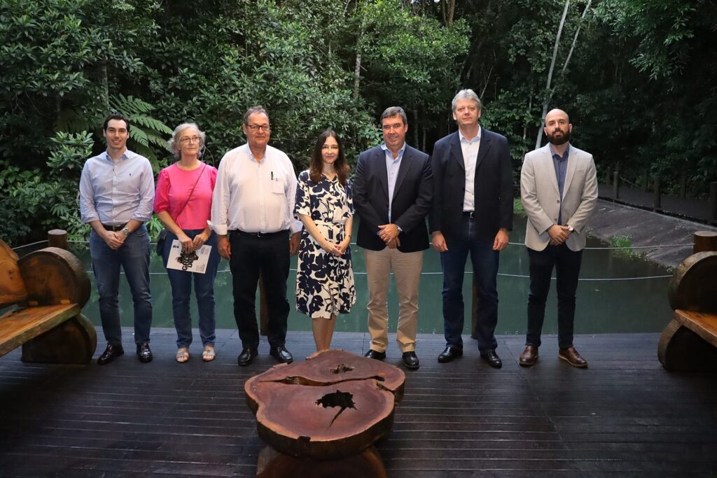 Desenvolvimento sustentável de MS impressiona cônsul da Alemanha: “Vejo muitas oportunidades de cooperação” Desenvolvimento sustentável de MS impressiona cônsul da Alemanha: “Vejo muitas oportunidades de cooperação”