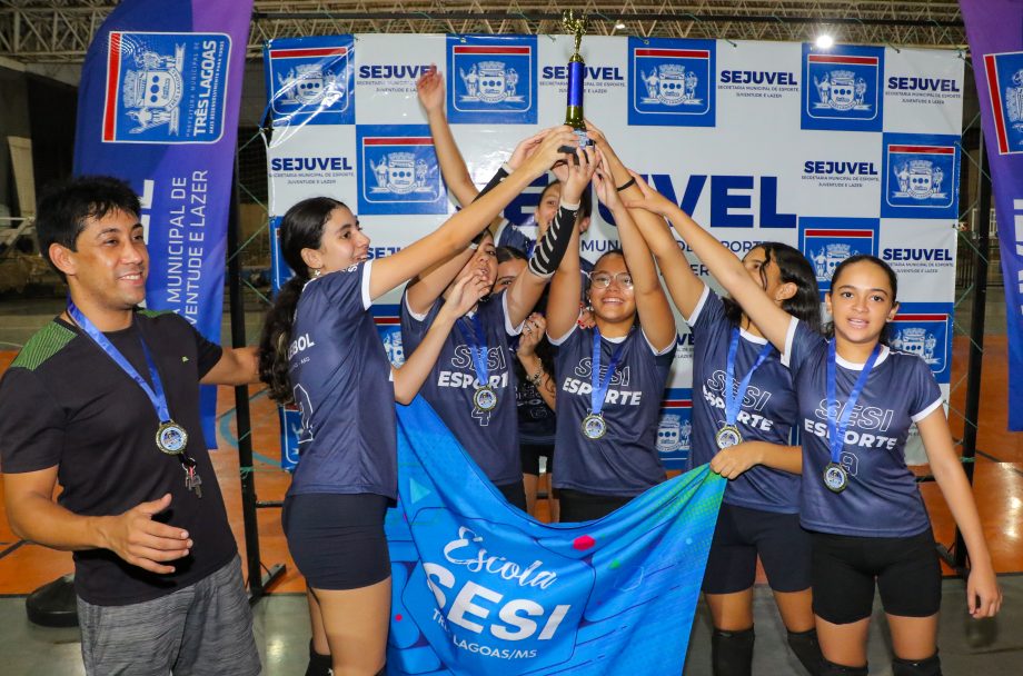 Colégio Anglo é o campeão do vôlei feminino do JETs Sub-14 Colégio Anglo é o campeão do vôlei feminino do JETs Sub-14