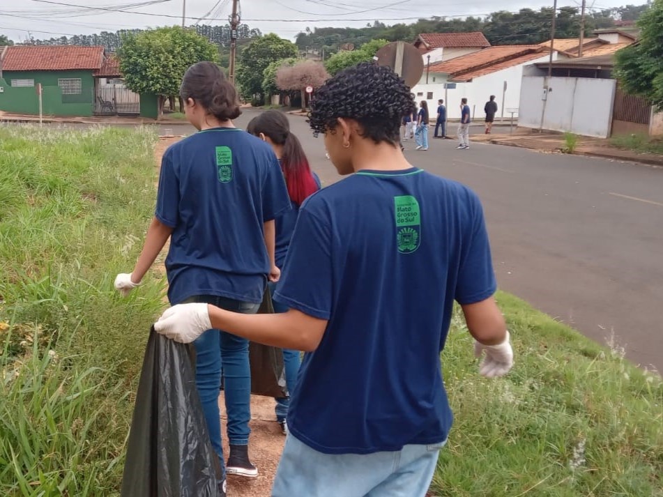 Escolas estaduais realizam ações educativas no ‘Dia D de Combate à Dengue’