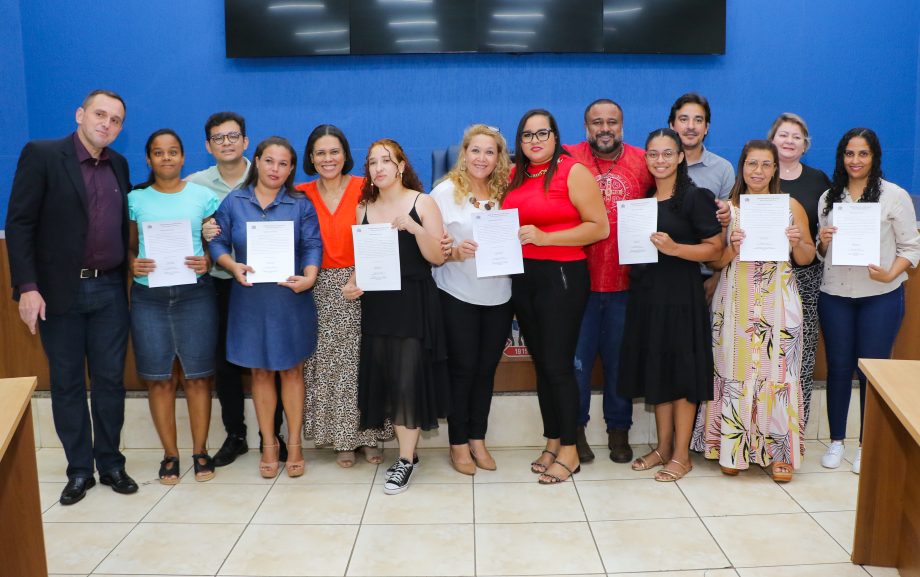 Prefeitura realiza 3ª posse de 2024, os 68 novos servidores vão atuar na SMS, SEMEC, SMAS, SEFIRC e Gabinete Prefeitura realiza 3ª posse de 2024, os 68 novos servidores vão atuar na SMS, SEMEC, SMAS, SEFIRC e Gabinete
