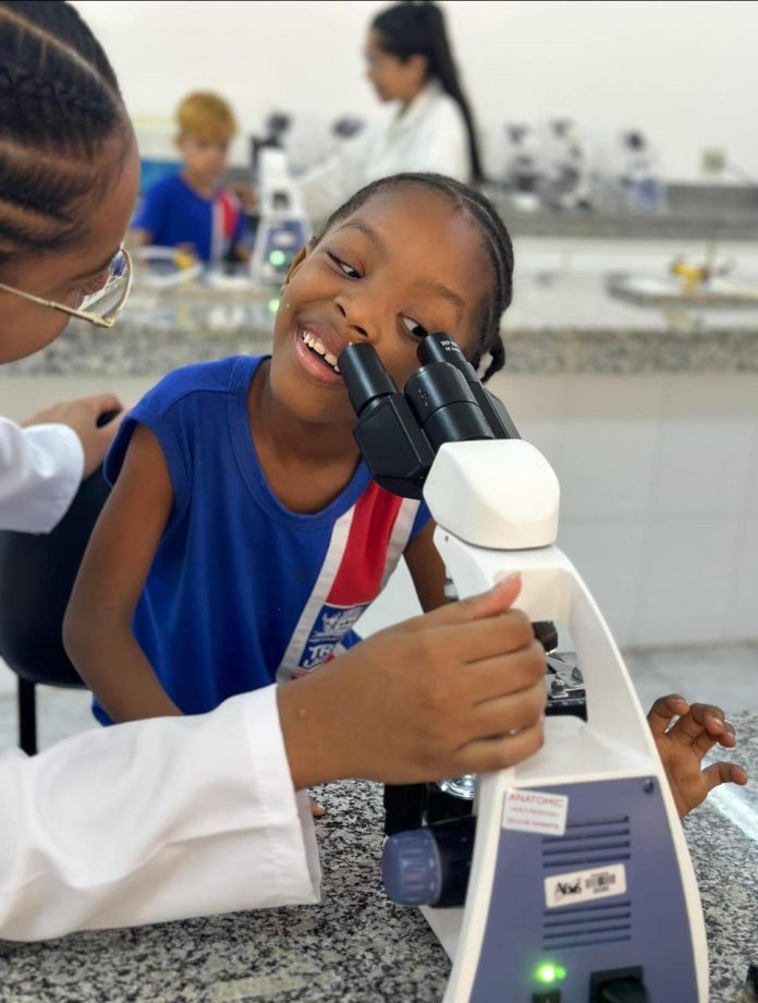 Professora da REME de Três Lagoas é destaque no Prêmio Educador Transformador