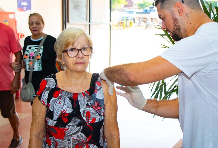Mesmo com ações de incentivo à vacinação contra gripe, baixa procura preocupa Secretaria de Saúde Mesmo com ações de incentivo à vacinação contra gripe, baixa procura preocupa Secretaria de Saúde