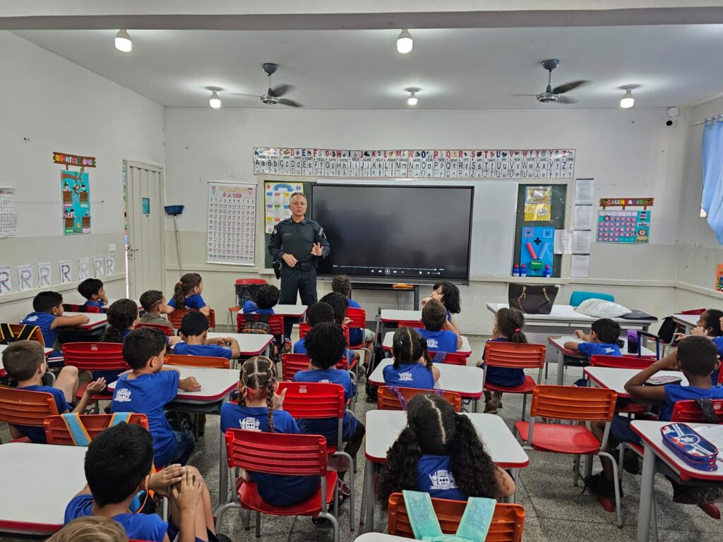 2º BPM de Três Lagoas realiza uma série de palestras sobre “Prevenção ao Bullying” em escola municipal