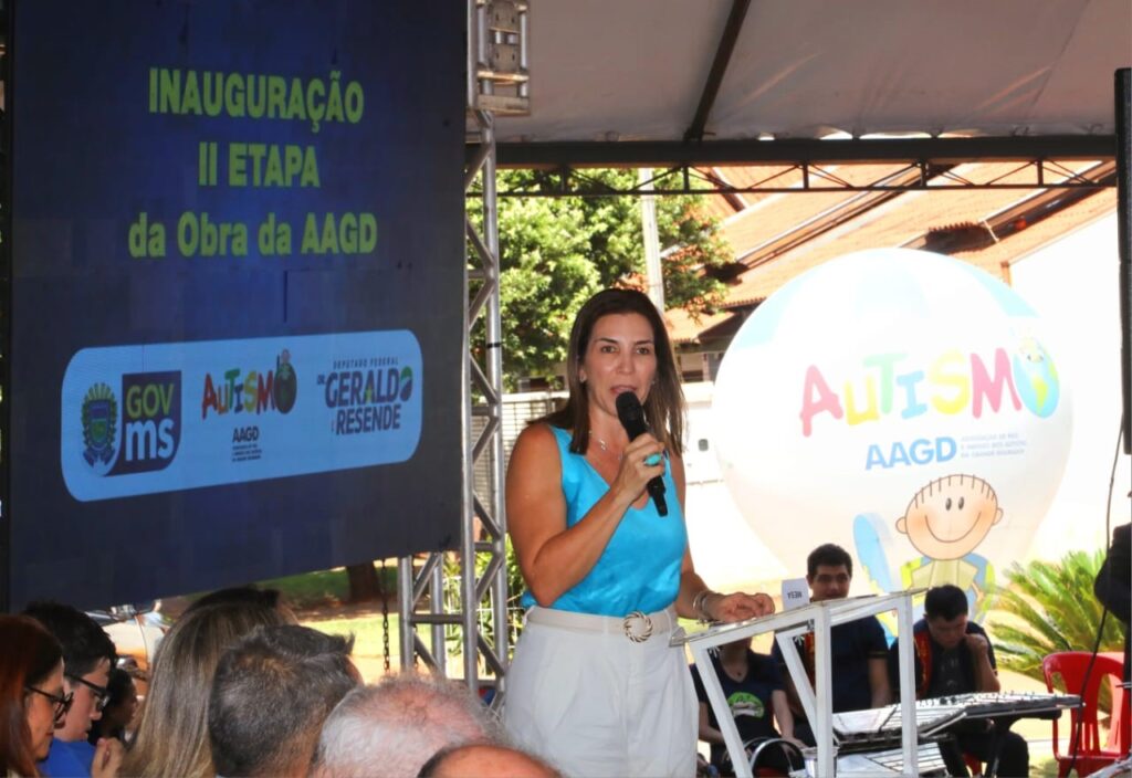 Governo de MS apoia ações para melhorar atendimento a pessoas com autismo em Dourados Governo de MS apoia ações para melhorar atendimento a pessoas com autismo em Dourados