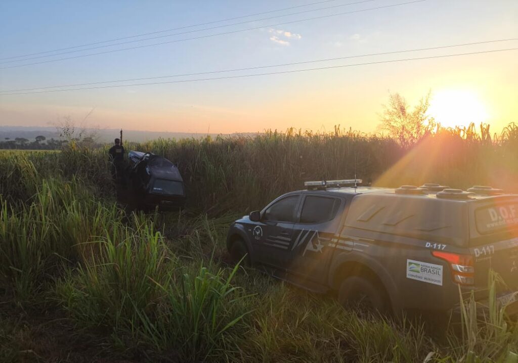 Veículo carregado com maconha é recuperado pelo DOF em Itaquiraí Veículo carregado com maconha é recuperado pelo DOF em Itaquiraí