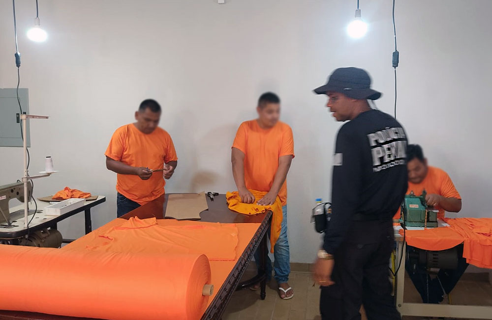 Padronização de uniformes no Presídio de Trânsito promove segurança e gera oportunidade de trabalho para internos