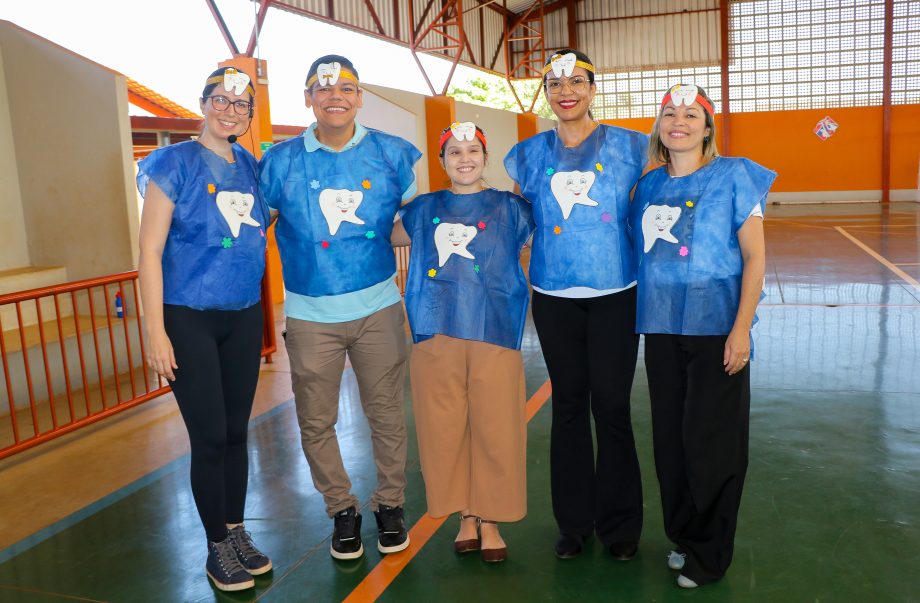 Dentistas da SMS levam arte ao atendimento odontológico nas Escolas Municipais de Três Lagoas Dentistas da SMS levam arte ao atendimento odontológico nas Escolas Municipais de Três Lagoas