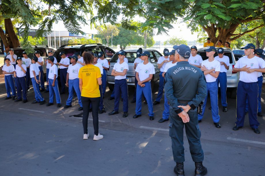 SEINTRA e Patrulha Mirim realizam blitz educativa em alusão ao “Maio Amarelo”