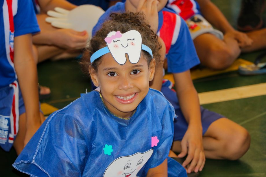 Dentistas da SMS levam arte ao atendimento odontológico nas Escolas Municipais de Três Lagoas Dentistas da SMS levam arte ao atendimento odontológico nas Escolas Municipais de Três Lagoas