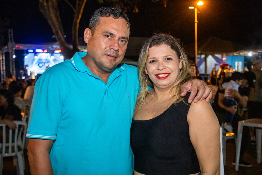 Show da dupla Jads e Jadson marca a primeira noite do Torneio de Pesca Esportiva da APETL