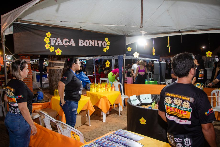 Show da dupla Jads e Jadson marca a primeira noite do Torneio de Pesca Esportiva da APETL