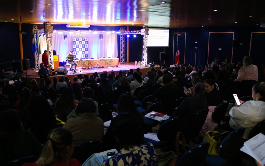 Prefeitura promove 4ª Audiência Pública de Monitoramento e Avaliação do Plano Municipal de Educação Prefeitura promove 4ª Audiência Pública de Monitoramento e Avaliação do Plano Municipal de Educação