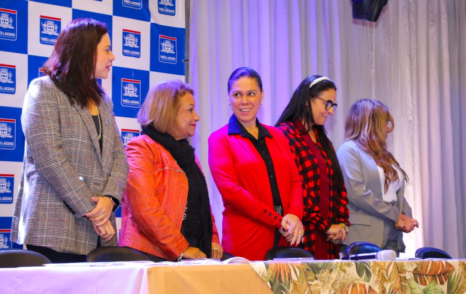 Prefeitura promove 4ª Audiência Pública de Monitoramento e Avaliação do Plano Municipal de Educação Prefeitura promove 4ª Audiência Pública de Monitoramento e Avaliação do Plano Municipal de Educação