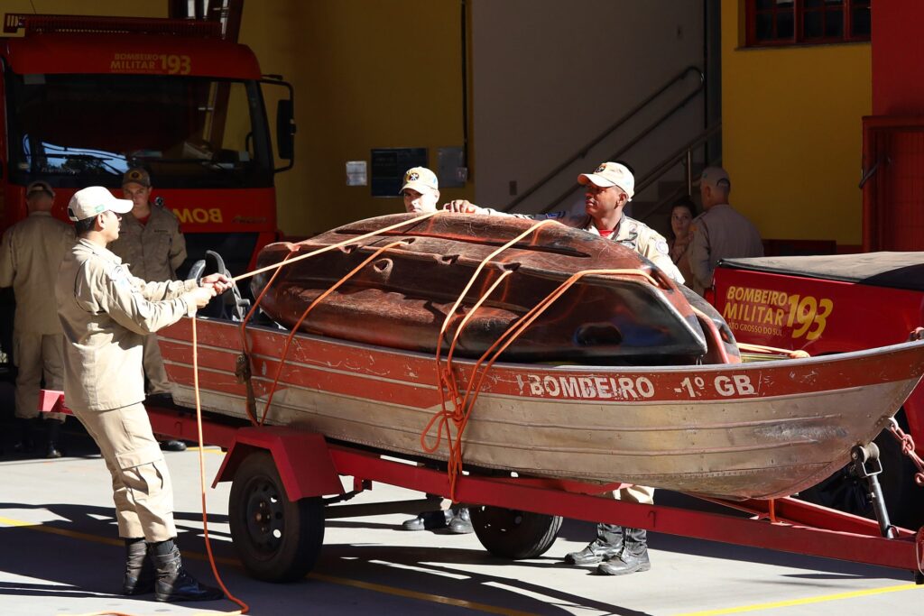 Governo de MS envia primeira equipe de bombeiros militares para ajudar no salvamento de vítimas no RS