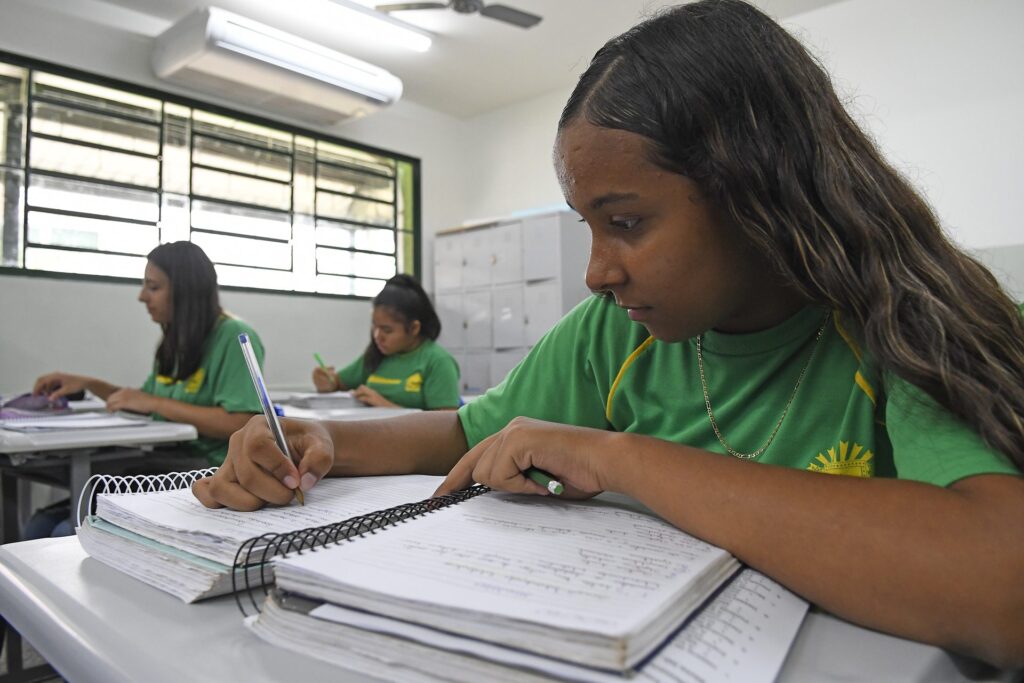 Mato Grosso do Sul mantém ações próprias e reforça compromisso com programa nacional de alfabetização de crianças Mato Grosso do Sul mantém ações próprias e reforça compromisso com programa nacional de alfabetização de crianças