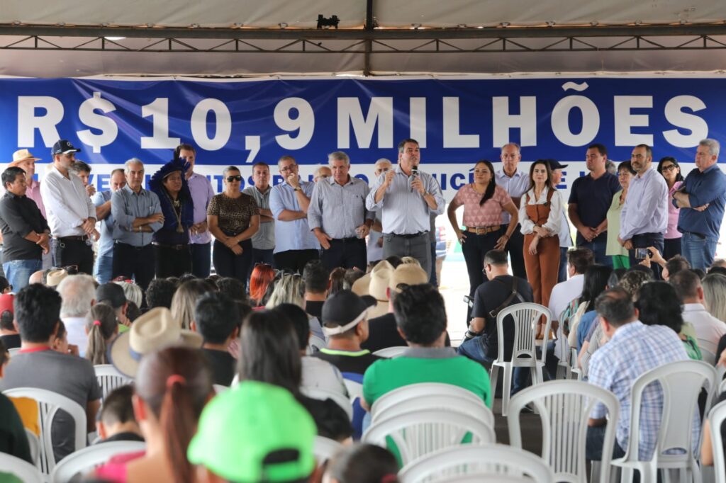 Japorã recebe mais de R$ 74,8 milhões com pavimentação da MS-386 e convênios do MS Ativo Japorã recebe mais de R$ 74,8 milhões com pavimentação da MS-386 e convênios do MS Ativo