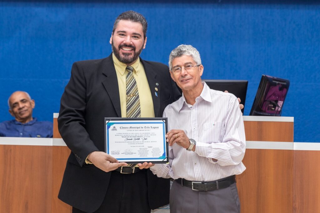 Câmara homenageia músicos com diploma de Mérito Cultural, títulos e moções Câmara homenageia músicos com diploma de Mérito Cultural, títulos e moções