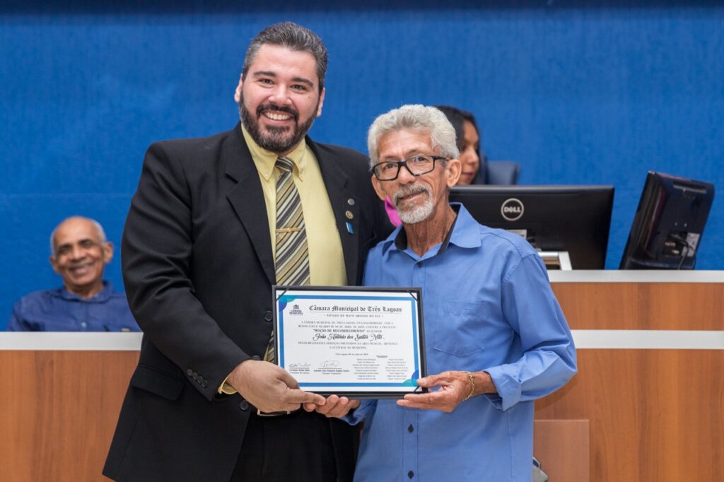Câmara homenageia músicos com diploma de Mérito Cultural, títulos e moções Câmara homenageia músicos com diploma de Mérito Cultural, títulos e moções