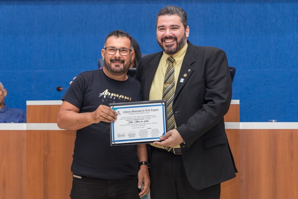 Câmara homenageia músicos com diploma de Mérito Cultural, títulos e moções Câmara homenageia músicos com diploma de Mérito Cultural, títulos e moções