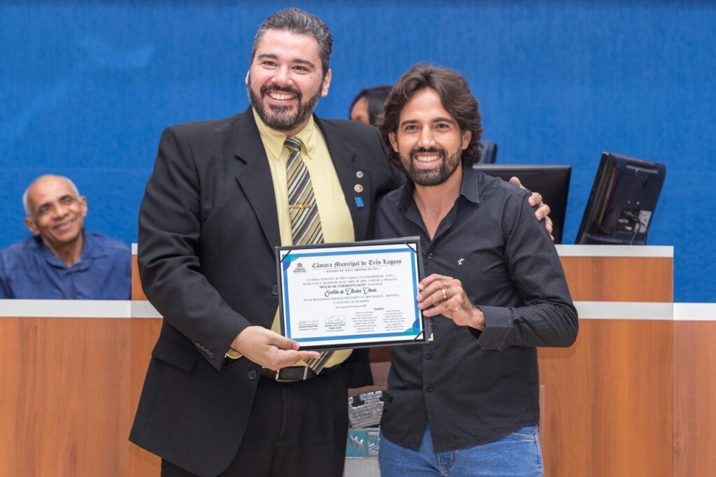 Câmara homenageia músicos com diploma de Mérito Cultural, títulos e moções Câmara homenageia músicos com diploma de Mérito Cultural, títulos e moções