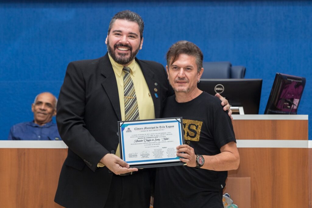 Câmara homenageia músicos com diploma de Mérito Cultural, títulos e moções Câmara homenageia músicos com diploma de Mérito Cultural, títulos e moções