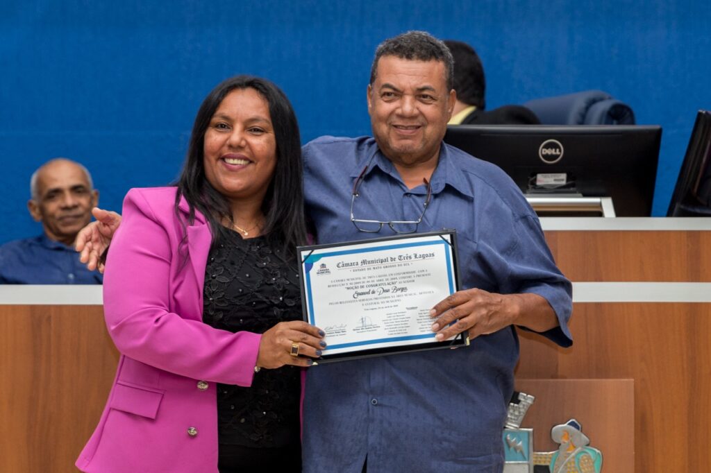 Câmara homenageia músicos com diploma de Mérito Cultural, títulos e moções Câmara homenageia músicos com diploma de Mérito Cultural, títulos e moções