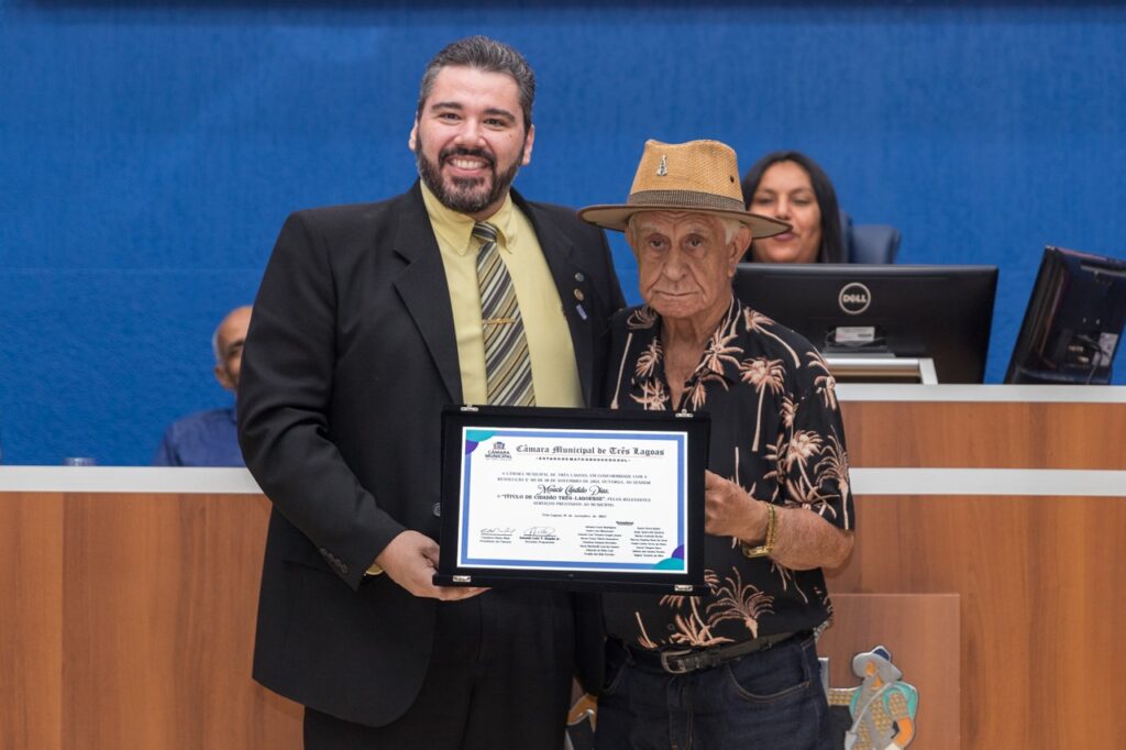 Câmara homenageia músicos com diploma de Mérito Cultural, títulos e moções Câmara homenageia músicos com diploma de Mérito Cultural, títulos e moções