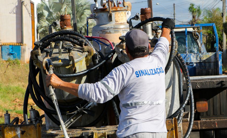 Prefeitura de Três Lagoas continua melhorando a sinalização do trânsito