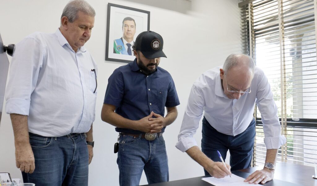 Convênios do MS Ativo garantem R$ 16,2 milhões em obras de infraestrutura para cinco municípios Convênios do MS Ativo garantem R$ 16,2 milhões em obras de infraestrutura para cinco municípios