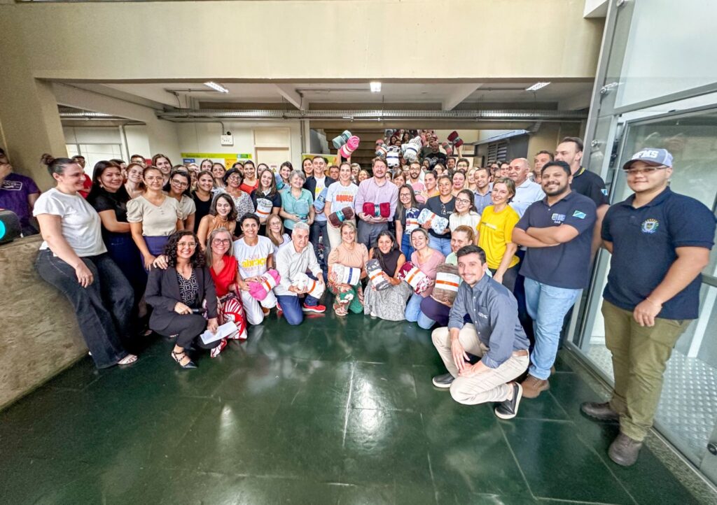 Casa dos servidores, SAD consolida grandes entregas solidárias em Dia D “Seu Abraço Aquece” Casa dos servidores, SAD consolida grandes entregas solidárias em Dia D “Seu Abraço Aquece”