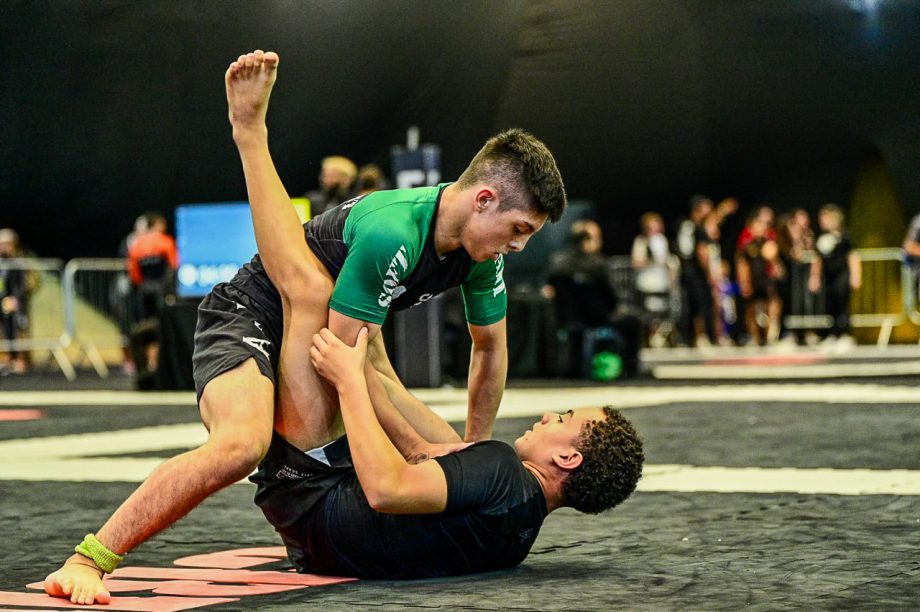 Atletas de Três Lagoas conquistam prata e bronze no Sul Americano Kids Gi e Nogi CBJJE 2024