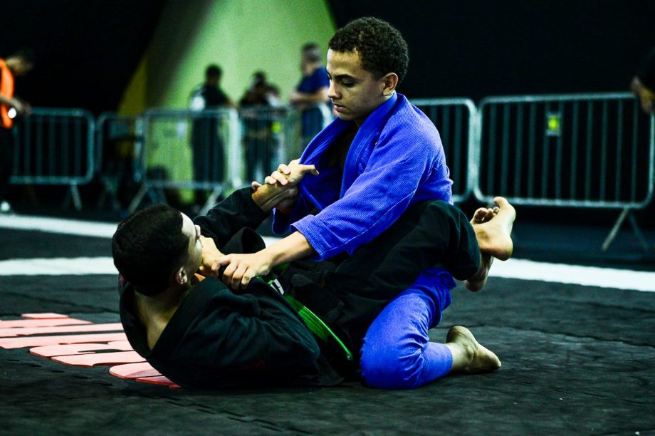 Atletas de Três Lagoas conquistam prata e bronze no Sul Americano Kids Gi e Nogi CBJJE 2024