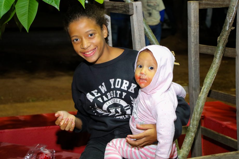 VIDA NA PRAÇA – Projeto esquentou o sábado na praça do Bairro JK VIDA NA PRAÇA – Projeto esquentou o sábado na praça do Bairro JK
