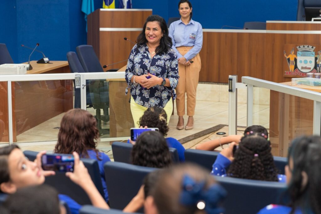 Câmara recebe cerca de 100 crianças para Visita Guiada