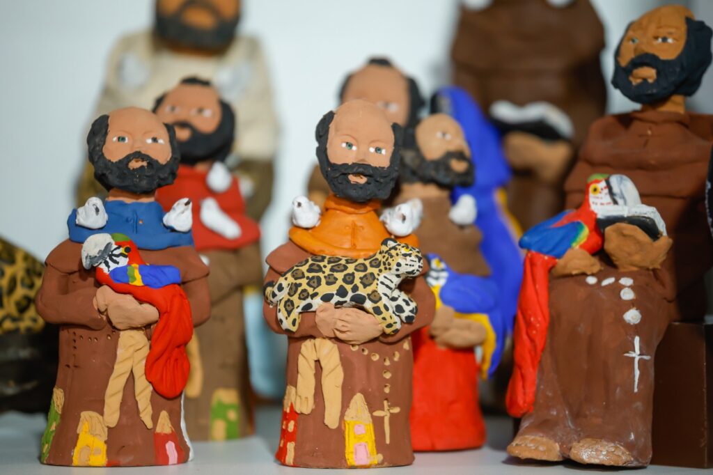 Artesãos de MS vendem mais de R$ 120 mil em peças no 17º Salão do Artesanato, em Brasília Artesãos de MS vendem mais de R$ 120 mil em peças no 17º Salão do Artesanato, em Brasília